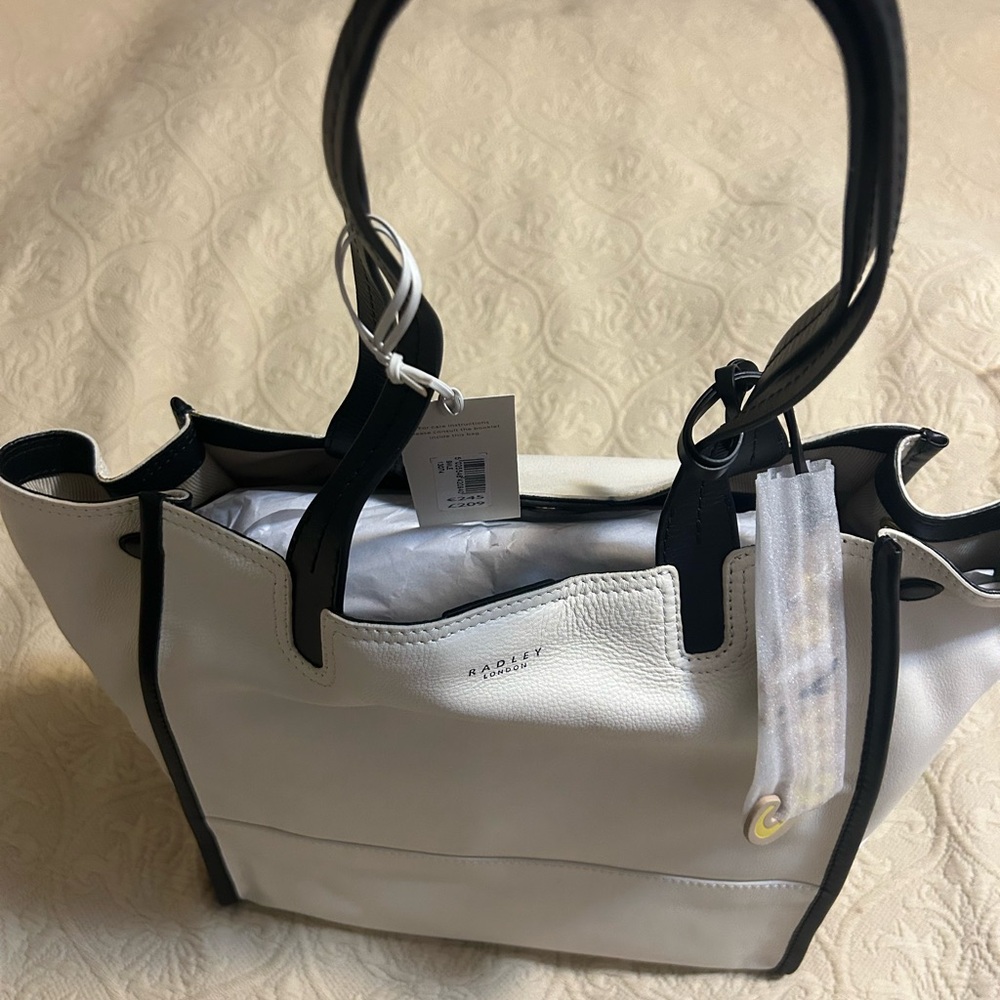 Large Radley Tote .SMILE logo ,. New , never used